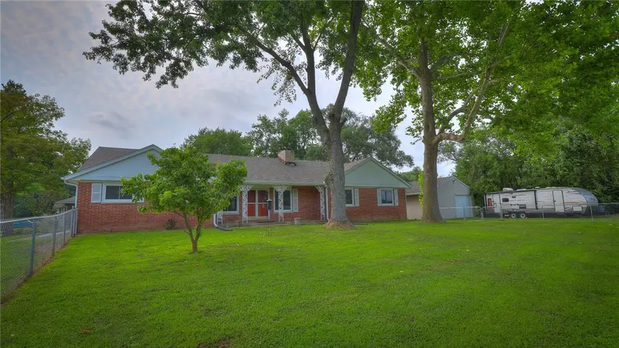 1602 W Melrose Court, Decatur, IL 62526 - #2