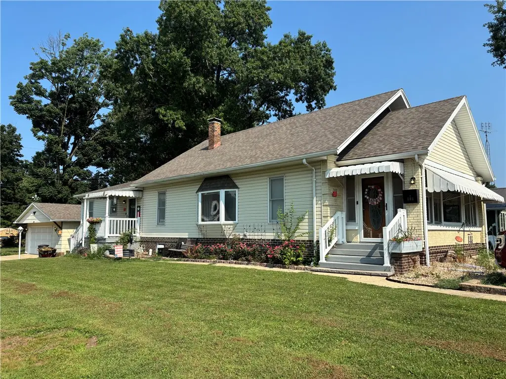 700 N Lodge Street, Shelbyville, IL 62565 - #1