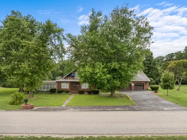 19455 N Cline Orchard Road, Marshall, IL 62441