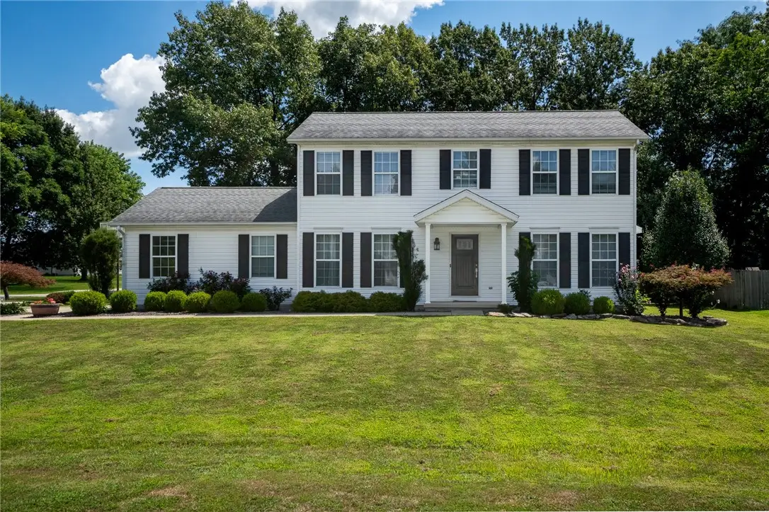 9735 E Bloomfield Hills Drive, Effingham, IL 62401 - #1
