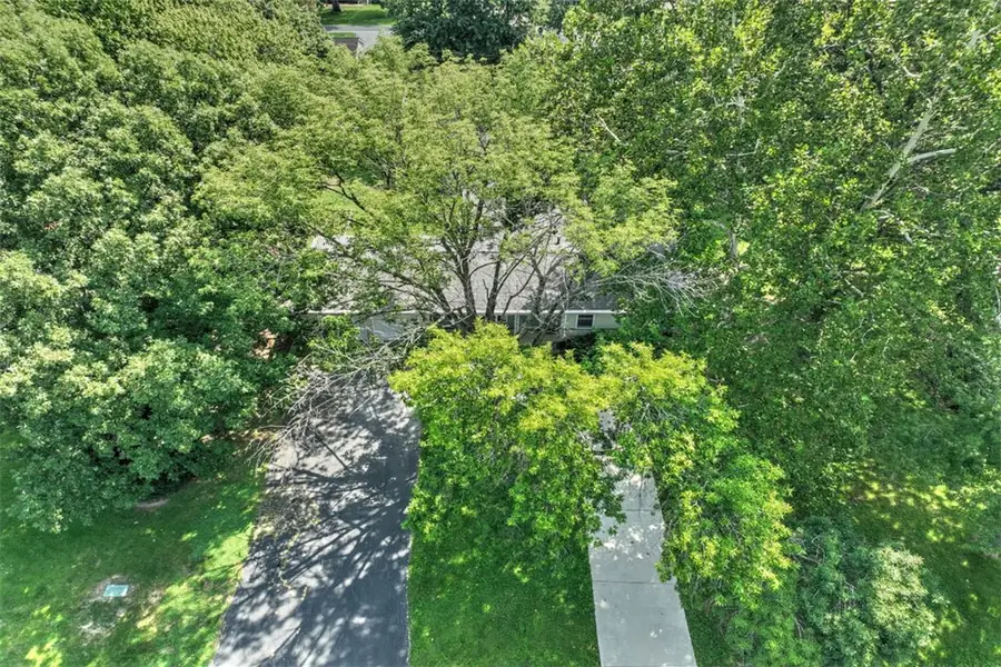 3284 N Oakland Avenue, Decatur, IL 62526 - #2