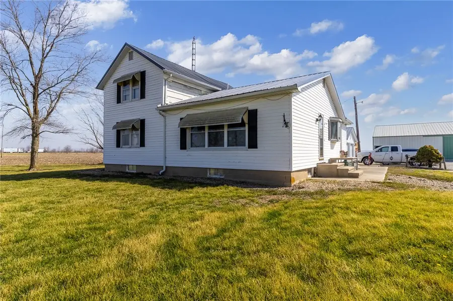 7634 N 1st Street, Altamont, IL 62411 - #3