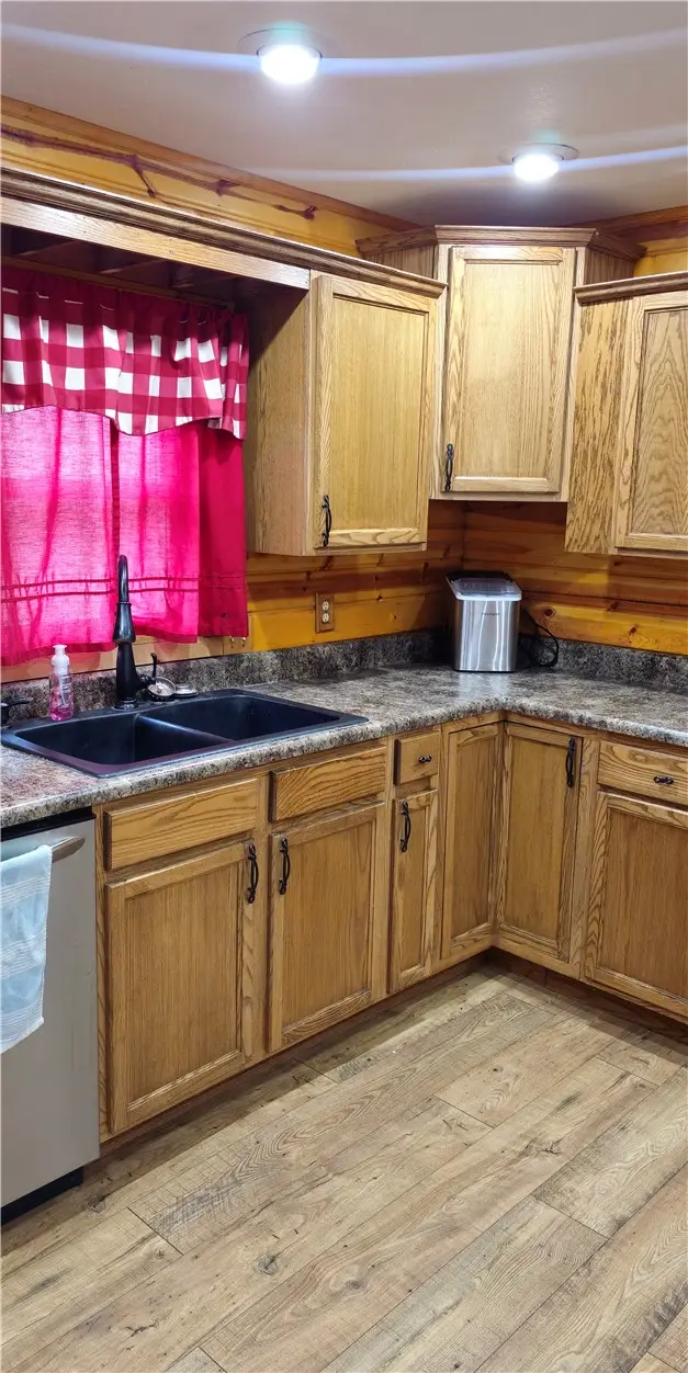 405 N Delaware Street, Greenup, IL 62428 - #2
