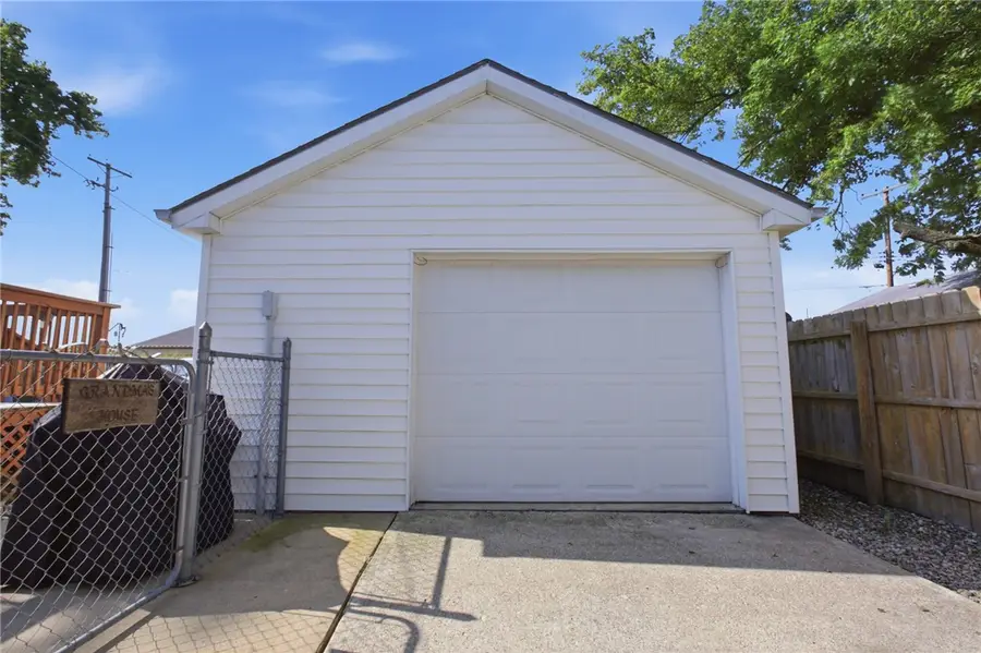 1309 Champaign Avenue, Mattoon, IL 61938 - #3