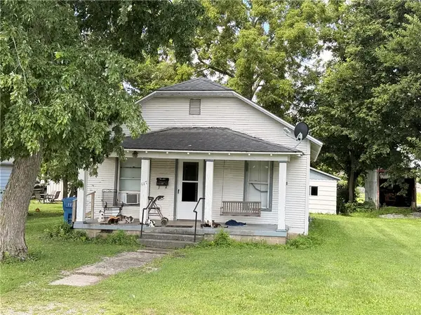 617 S 1st Avenue, Hoopeston, IL 60942