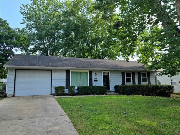 910 Hillside Drive, Danville, IL 61832