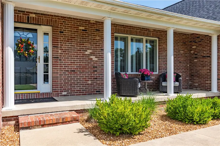1085 Finley Avenue, Mount Zion, IL 62549 - #2