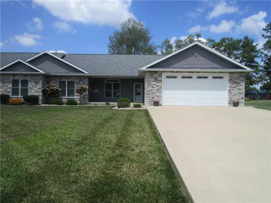 711 Panther Drive, Pana, IL 62557 - #2