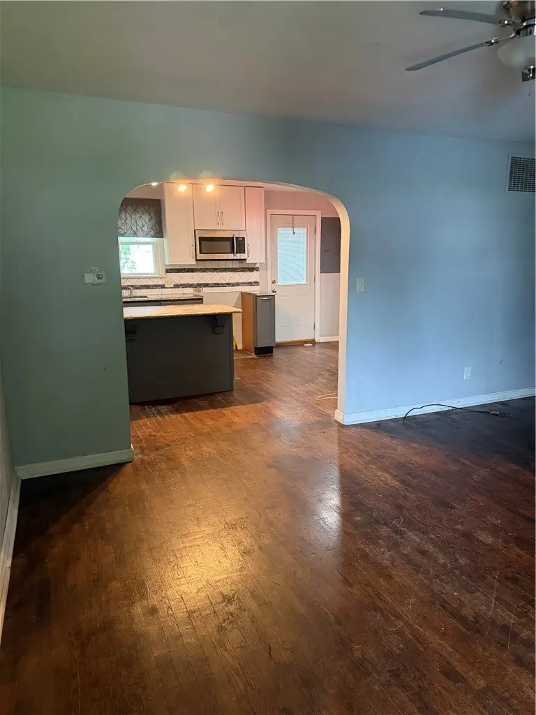902 N Wood Street, Shelbyville, IL 62565 - #3