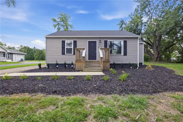 1910 Harrison Avenue, Charleston, IL 61920