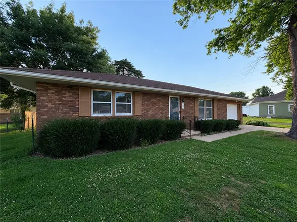 307 S Mill Street, Greenup, IL 62428