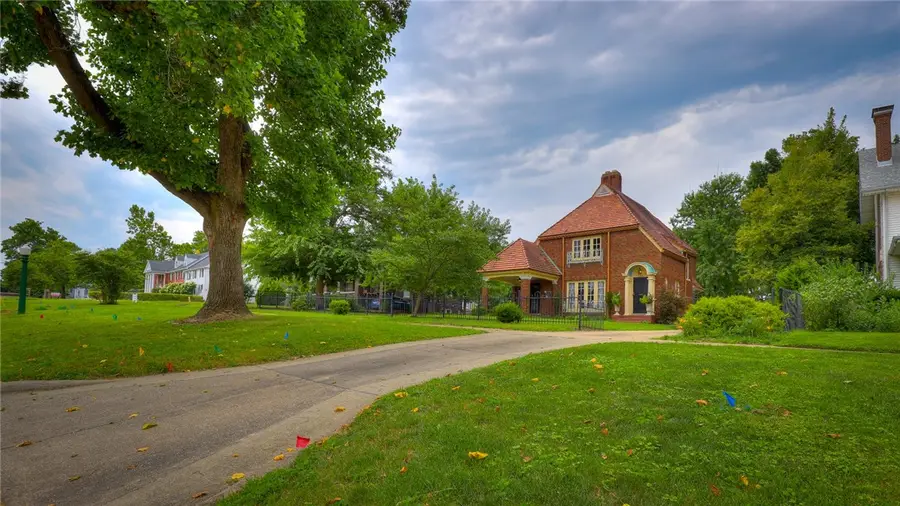 165 N Park Place, Decatur, IL 62522 - #3