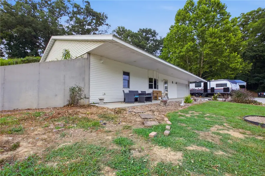 9275 N 890th Street, Effingham, IL 62401 - #3