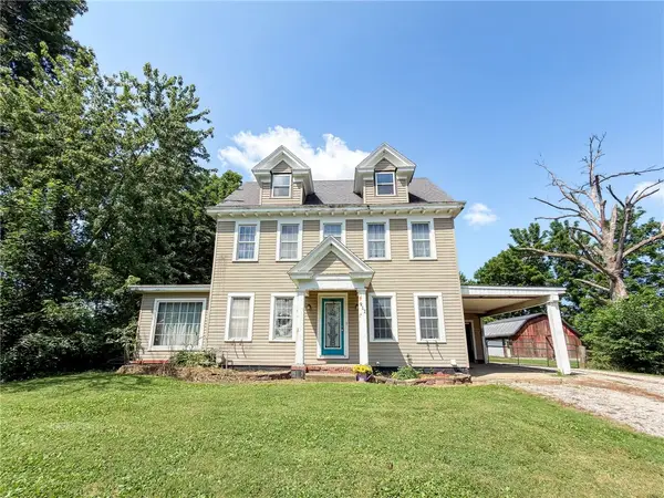 911 Cherry Point Street, Paris, IL 61944