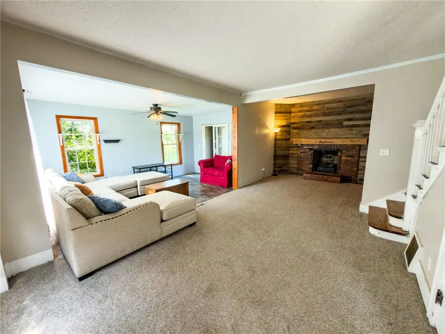 911 Cherry Point Street, Paris, IL 61944 - #3