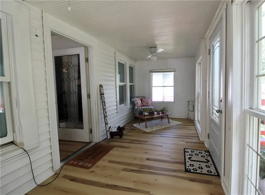 3221 Champaign Avenue, Mattoon, IL 61938 - #3