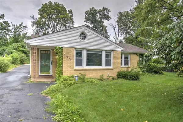 1822 W Riverview Avenue, Decatur, IL 62522