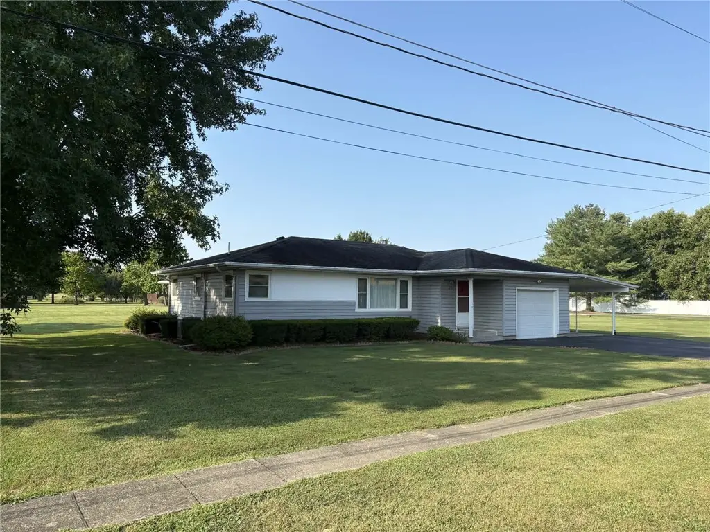 204 Orchard Drive, Newton, IL 62448 - #1