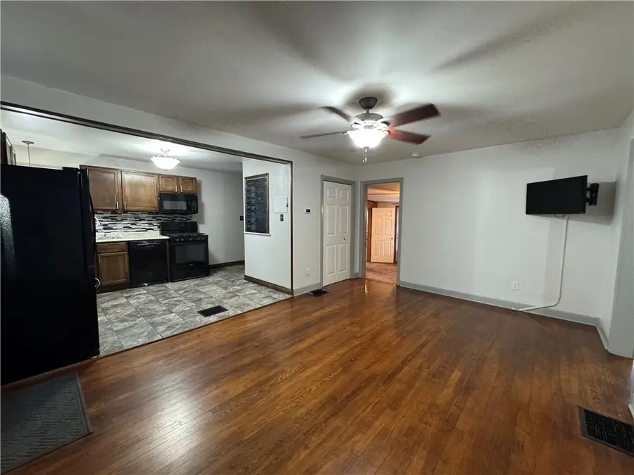3317 Richmond Avenue, Mattoon, IL 61938 - #3