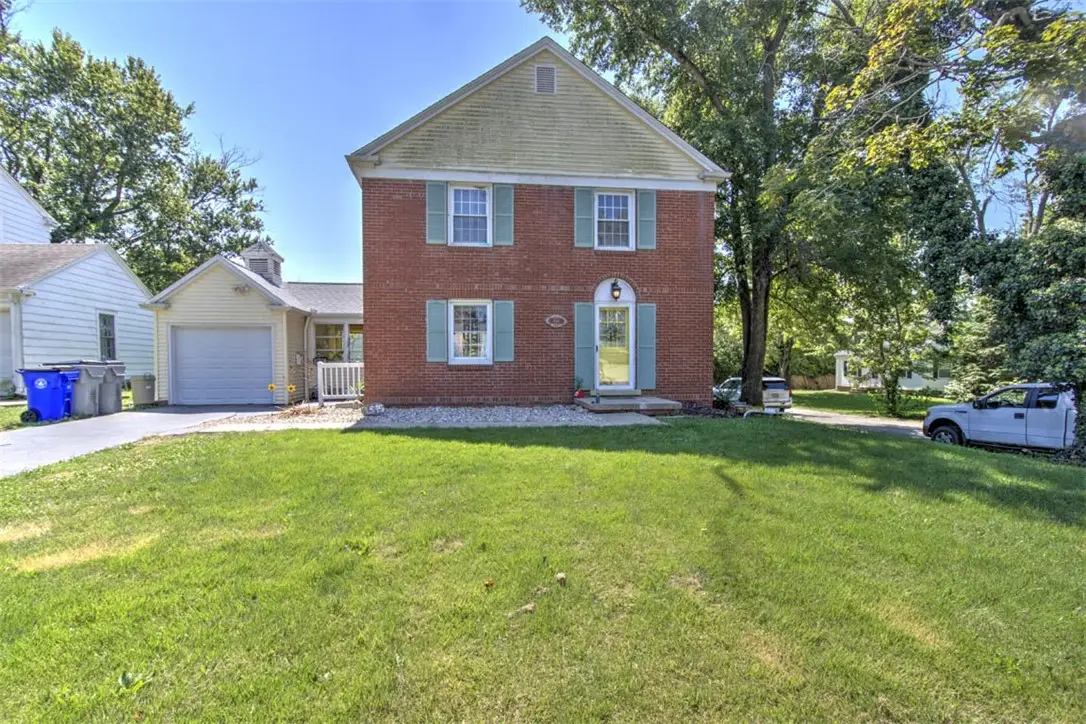 1595 W Sunset Avenue, Decatur, IL 62522 - #1