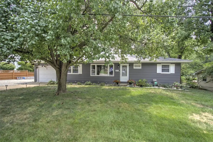 3527 E Eugene Drive, Decatur, IL 62521 - #3