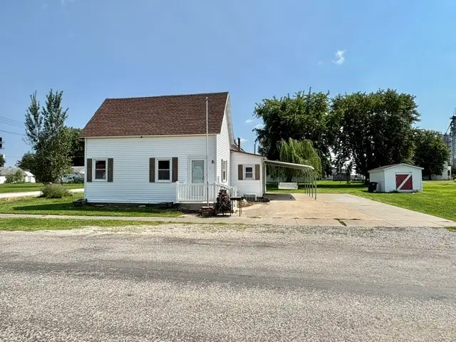 111 N Boyd Avenue, Montrose, IL 62445 - #1
