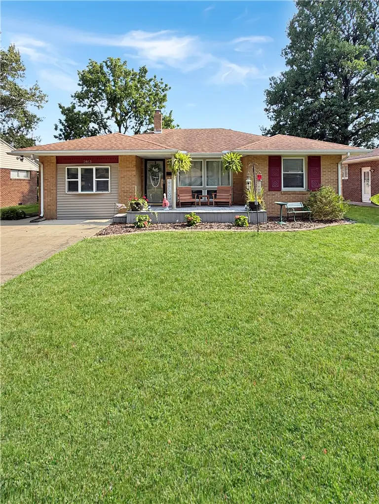 2813 Oak Avenue, Mattoon, IL 61938 - #1