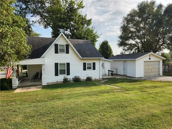 115 E Fillmore Street, Tower Hill, IL 62571
