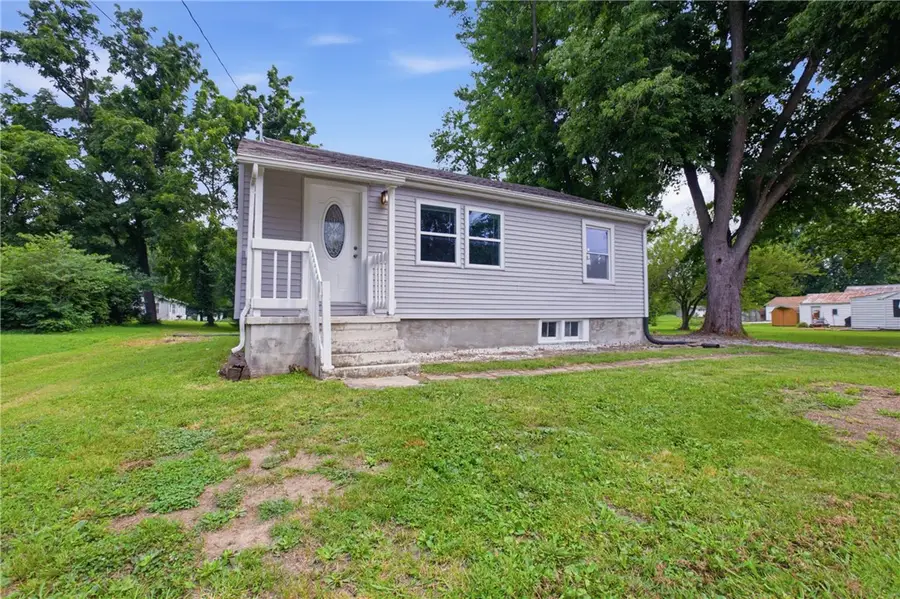 474 W 9th Street, Neoga, IL 62447 - #3