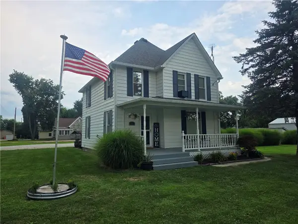 105 S Elizabeth Street, Strasburg, IL 62465
