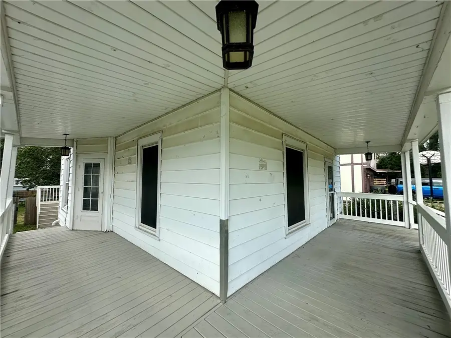 618 E Honeywell Avenue, Hoopeston, IL 60942 - #2