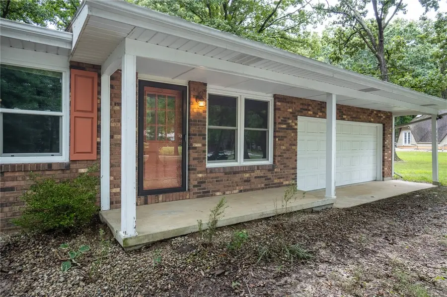 9320 E South Circle Drive, Effingham, IL 62401 - #2