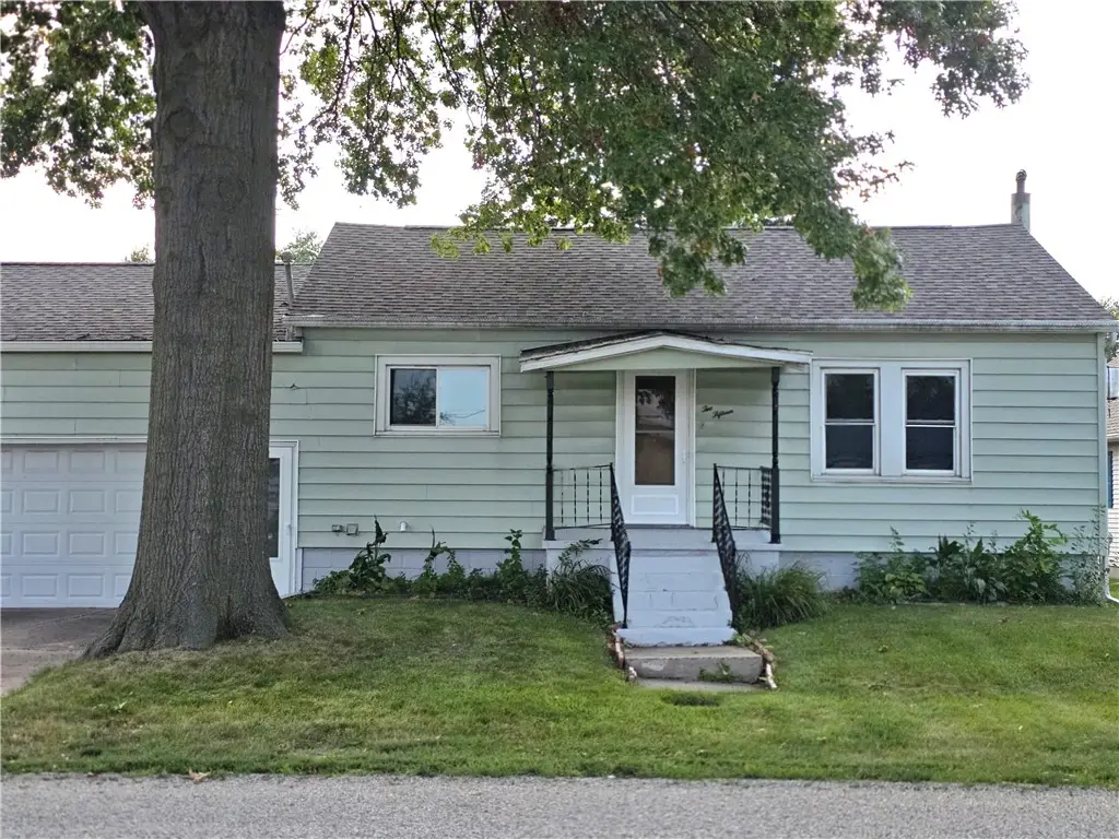 215 N Beech Street, Arthur, IL 61911 - #1