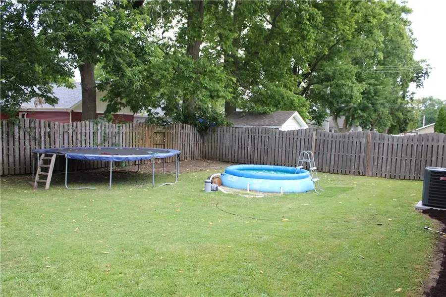 510 Hunter Street, Sullivan, IL 61951 - #3