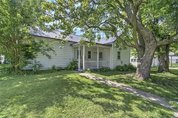 302 N Washington Street, Cerro Gordo, IL 61818