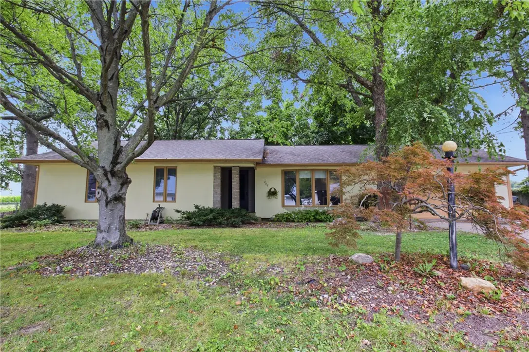 706 S Iowa Street, Ashmore, IL 61912 - #1
