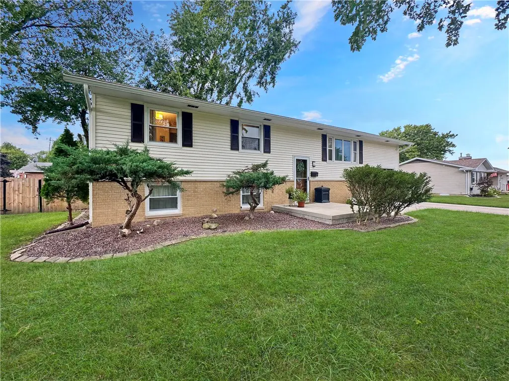 20 Country Gardens, Mattoon, IL 61938 - #1
