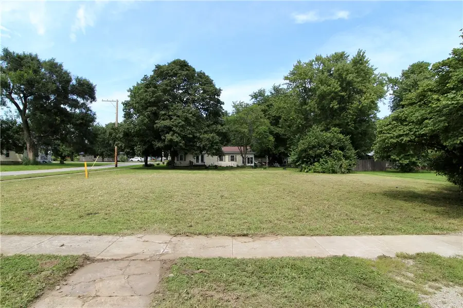 824 Blackwood Street, Sullivan, IL 61951 - #2