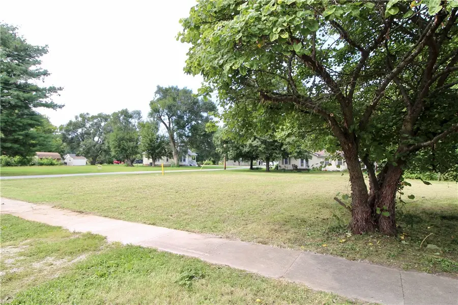 824 Blackwood Street, Sullivan, IL 61951 - #3