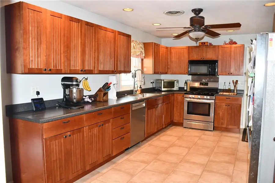 630 Sunrise Drive, Sullivan, IL 61951 - #2