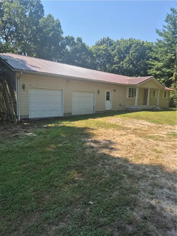 4253 E 2000th Avenue, Shumway, IL 62461