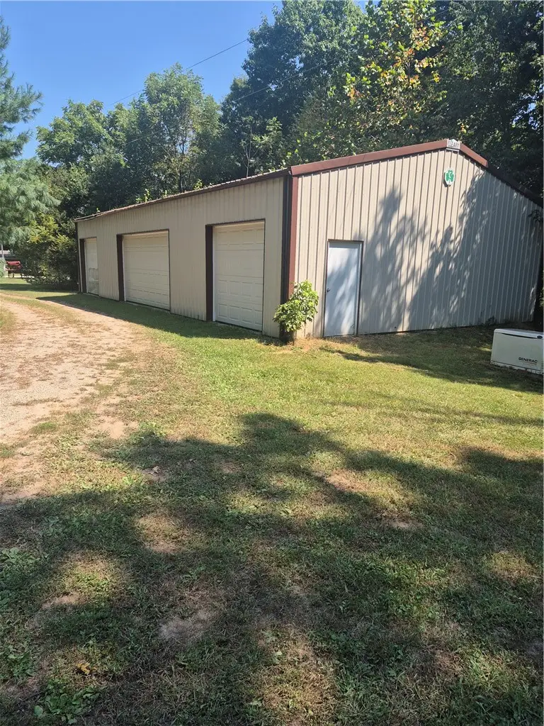 4253 E 2000th Avenue, Shumway, IL 62461 - #3
