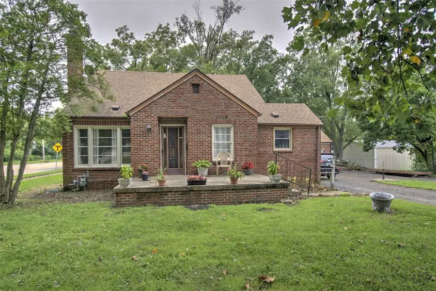 1305 N Summit Avenue, Decatur, IL 62526 - #3