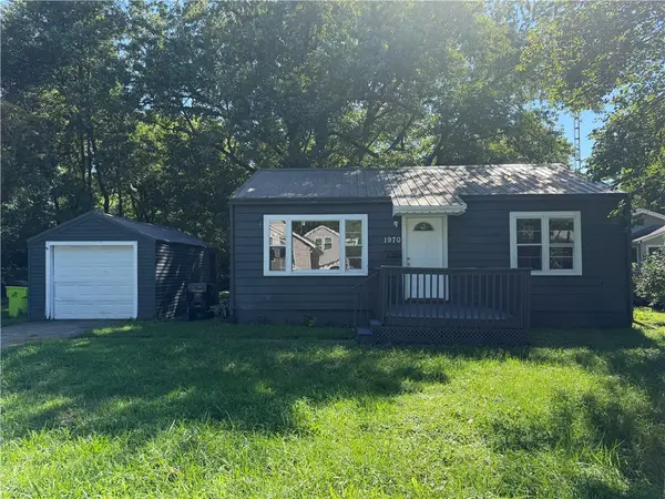 1970 N Maple Avenue, Decatur, IL 62526