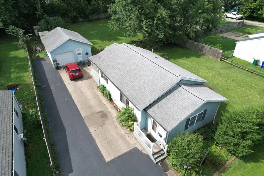 2405 E Geddes Avenue, Decatur, IL 62526 - #3