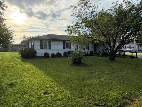 1301 Willow Drive, Robinson, IL 62454