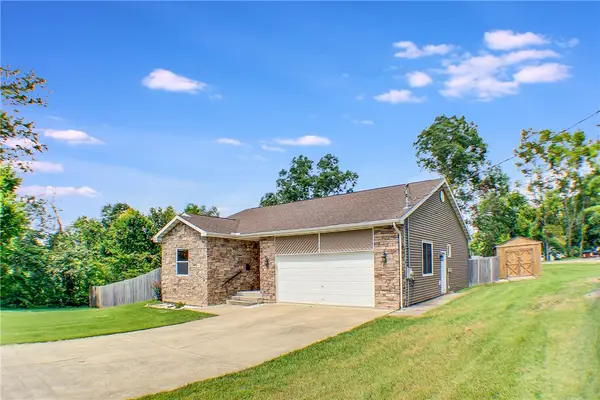 303 Tyler Avenue, Charleston, IL 61920