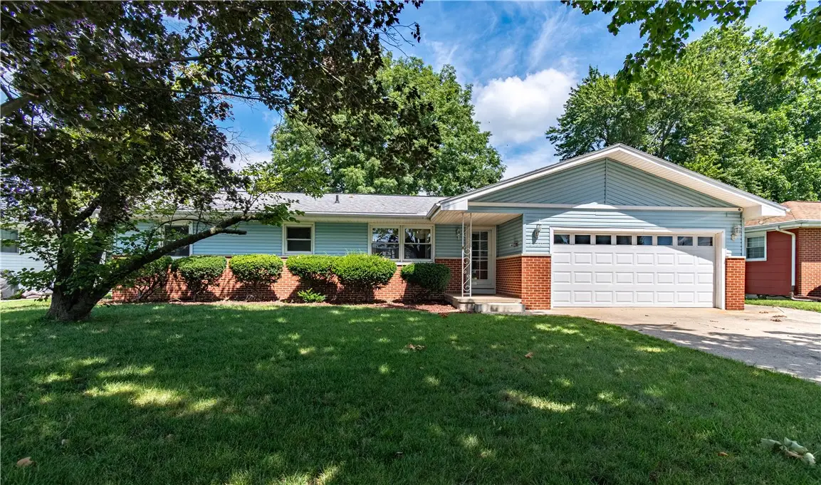 2320 Essex Avenue, Mattoon, IL 61938 - #1