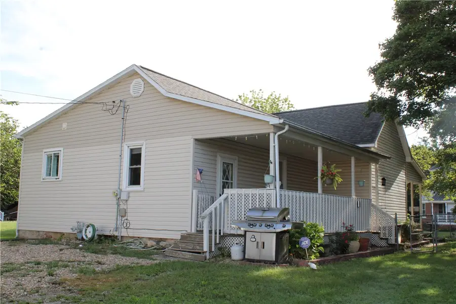 206 N Washington Street, Shelbyville, IL 62565 - #3