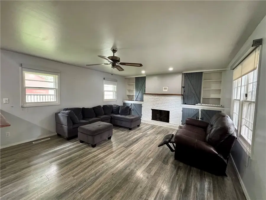 707 S 30th Street, Mattoon, IL 61938 - #2